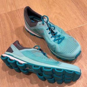 On Running Cloudsurfer Fountain/Azure, Women’s 9.5 - Worn Once, Like New